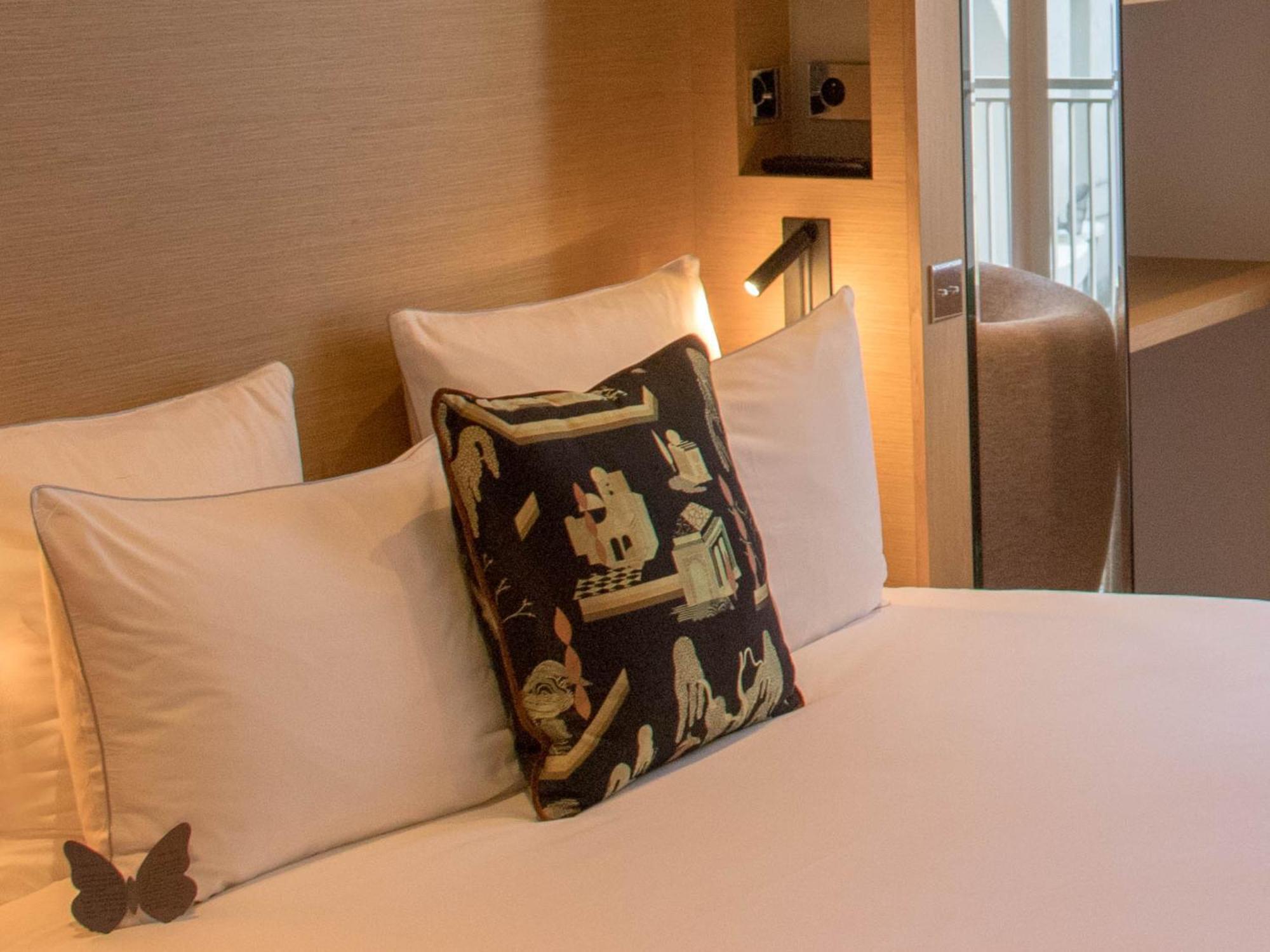 De Sers Champs Elysees 5* Paris
