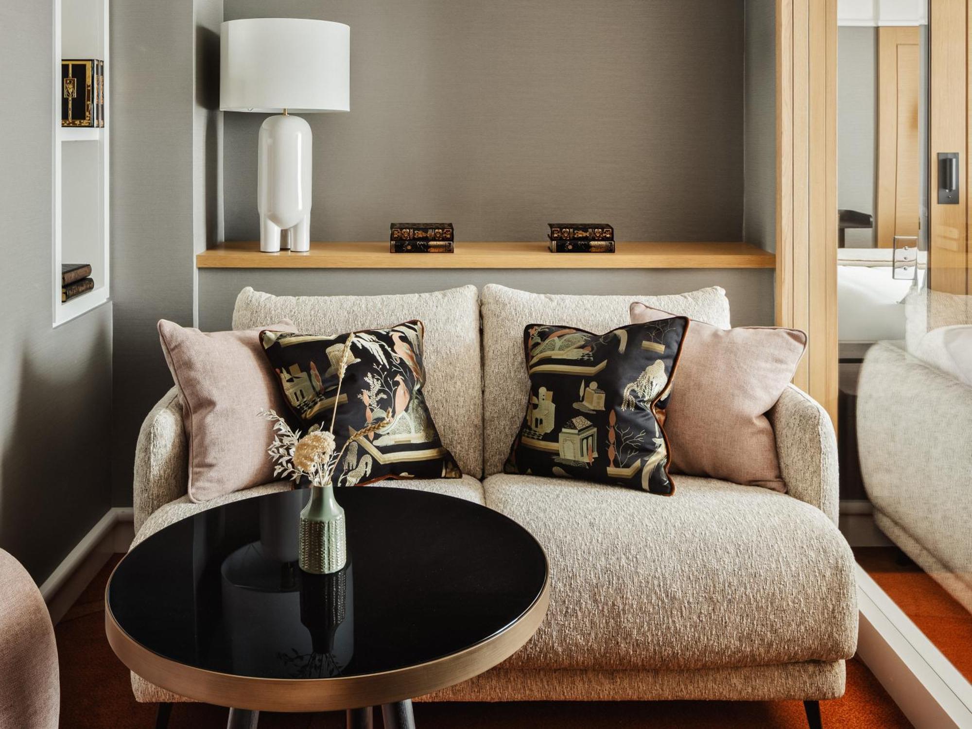 De Sers Champs Elysees 5* Paris